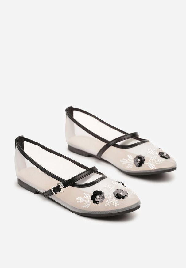Renee - Czarne Balerinki Transparentne w Stylu Mary Jane z Kwiatowymi Zdobieniami Nelritia. Zapięcie: pasek. Kolor: czarny. Materiał: jeans. Wzór: aplikacja, kwiaty. Obcas: na obcasie. Wysokość obcasa: niski