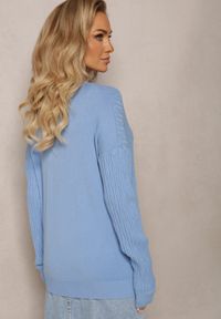 Renee - Niebieski Sweter z Tłoczeniami o Klasycznym Fasonie Sigune. Kolor: niebieski. Wzór: jednolity. Sezon: jesień, zima. Styl: klasyczny #5