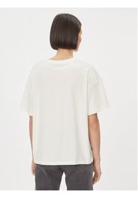 Wrangler T-Shirt Girlfriend 112343069 Biały Loose Fit. Kolor: biały. Materiał: bawełna #5