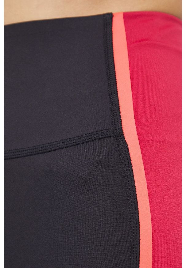 Puma Legginsy damskie kolor czarny z nadrukiem. Stan: podwyższony. Kolor: czarny. Materiał: materiał. Wzór: nadruk