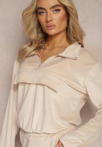 Renee - Jasnobeżowy Komplet Dresowy Welurowy z Kieszeniami z Klapami Bluza i Spodnie Amarillis. Kolor: beżowy. Materiał: dresówka, welur. Sport: turystyka piesza