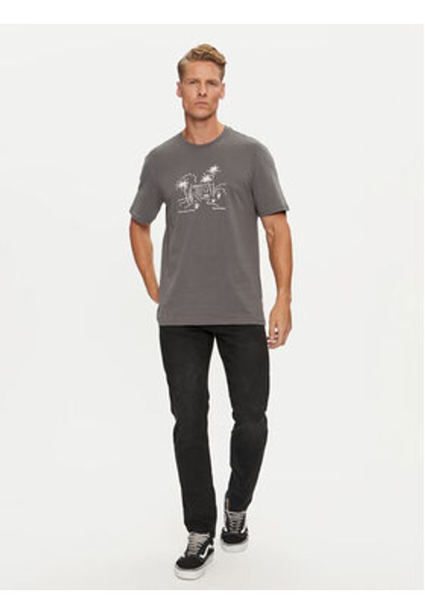 Only & Sons T-Shirt Augie 22030575 Szary Regular Fit. Kolor: szary. Materiał: bawełna