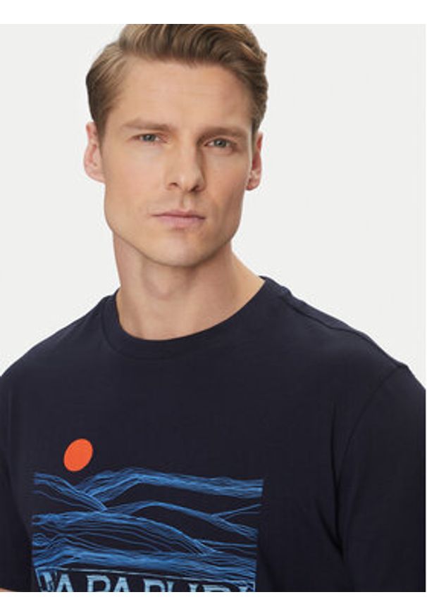 Napapijri T-Shirt S-Buti NP0A4INM Granatowy Regular Fit. Kolor: niebieski. Materiał: bawełna