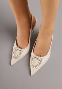 Born2be - Beżowe Sandały na Szpilce z Cyrkoniową Klamrą Starstone. Okazja: na wesele, na co dzień, na ślub cywilny. Zapięcie: klamry. Kolor: beżowy. Materiał: jeans. Obcas: na szpilce. Styl: casual, klasyczny, elegancki #4