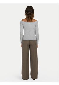 only - ONLY Bluzka Glamour 15339763 Szary Slim Fit. Kolor: szary. Materiał: syntetyk, wiskoza. Styl: glamour #4