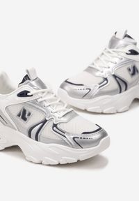 Born2be - Białe Sneakersy na Grubej Podeszwie z Błyszczącymi Wstawkami i Sznurowaniem Vilenra. Kolor: biały. Szerokość cholewki: normalna