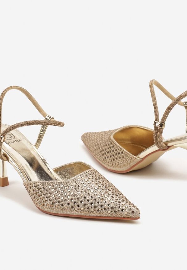 Renee - Złote Sandały Slingback na Szpilce ze Szpiczastym Noskiem z Cyrkoniami Dimena. Okazja: na co dzień. Nosek buta: szpiczasty. Kolor: złoty. Materiał: jeans. Obcas: na szpilce. Styl: wizytowy, casual