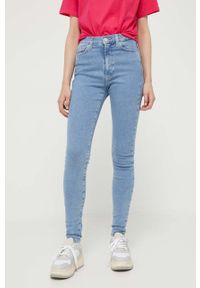 Tommy Jeans jeansy Sylvia damskie kolor niebieski. Kolor: niebieski #1