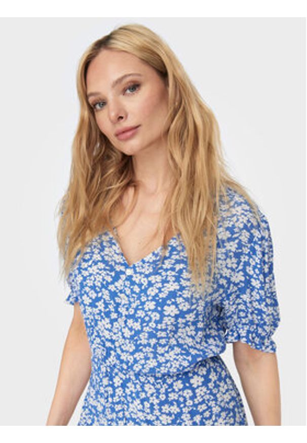 only - ONLY Sukienka letnia Chianti 15270519 Niebieski Regular Fit. Kolor: niebieski. Materiał: wiskoza. Sezon: lato