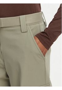 Guess Spodnie materiałowe W6GB01 W1416 Khaki Regular Fit. Kolor: brązowy. Materiał: syntetyk #4