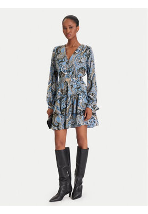 Guess Sukienka codzienna W5BK53 W2770 Niebieski Regular Fit. Okazja: na co dzień. Kolor: niebieski. Materiał: syntetyk. Typ sukienki: proste. Styl: casual