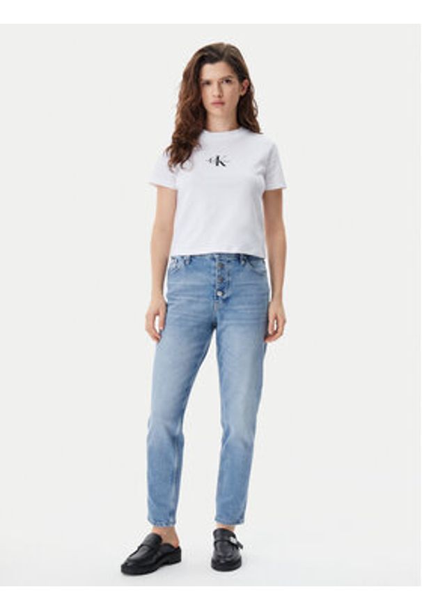 Calvin Klein Jeans T-Shirt Baby Tee J20J223113 Biały Slim Fit. Kolor: biały. Materiał: bawełna
