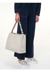 Kazar - Beżowa torebka damska. Kolor: beżowy. Materiał: skórzane. Styl: elegancki #5