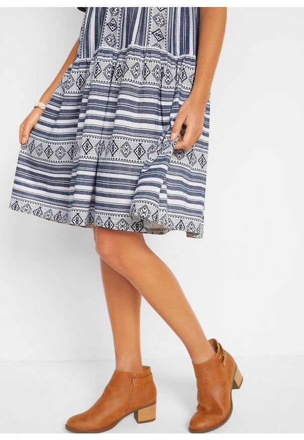 bonprix - Sukienka shirtowa z lejącego materiału z wiskozą. Kolor: biały. Materiał: wiskoza, materiał. Długość rękawa: krótki rękaw. Wzór: nadruk