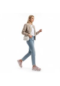 Sneakersy damskie Laura Vita, podwyższona podeszwa z ozdobnym wzorem na bokach oraz miękki kołnierz przy kostce, różowy, 64 SL26803B-64. Okazja: na co dzień. Kolor: różowy. Materiał: materiał, jeans. Szerokość cholewki: normalna. Wzór: aplikacja, kwiaty. Styl: casual #2