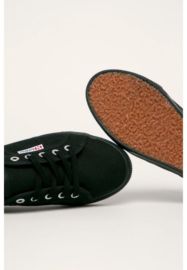 Superga - Tenisówki. Zapięcie: sznurówki. Kolor: czarny. Materiał: guma. Szerokość cholewki: normalna