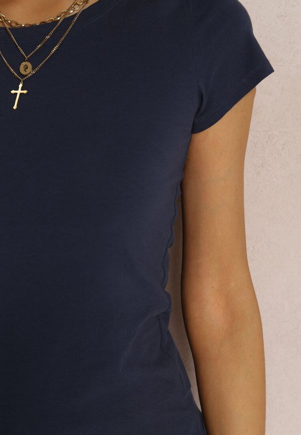 Renee - Granatowy T-shirt Ariema. Kolor: niebieski. Materiał: dzianina. Długość rękawa: krótki rękaw. Długość: krótkie. Wzór: gładki