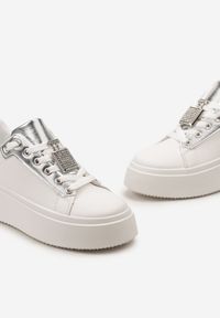 Born2be - Biało-Srebrne Sneakersy Moraga. Zapięcie: sznurówki. Kolor: biały. Wzór: gładki. Obcas: na platformie #4