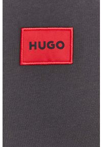 Hugo - HUGO t-shirt bawełniany kolor szary z aplikacją. Kolor: szary. Materiał: bawełna. Długość rękawa: krótki rękaw. Długość: krótkie. Wzór: aplikacja #5