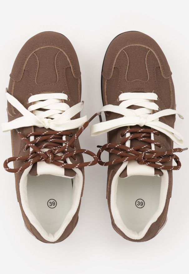 Born2be - Brązowe Sneakersy Ozdobione Przeszyciami i Podwójnym Sznurowaniem Coraera. Nosek buta: okrągły. Zapięcie: sznurówki. Kolor: brązowy. Materiał: skóra, syntetyk, nubuk. Wzór: aplikacja. Obcas: na obcasie. Wysokość obcasa: niski