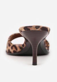 Renee - Panterkowe Eleganckie Klapki VICES na Niskiej Szpilce z Imitacji Zamszu Hartar. Materiał: zamsz. Obcas: na obcasie. Styl: elegancki. Wysokość obcasa: średni #4