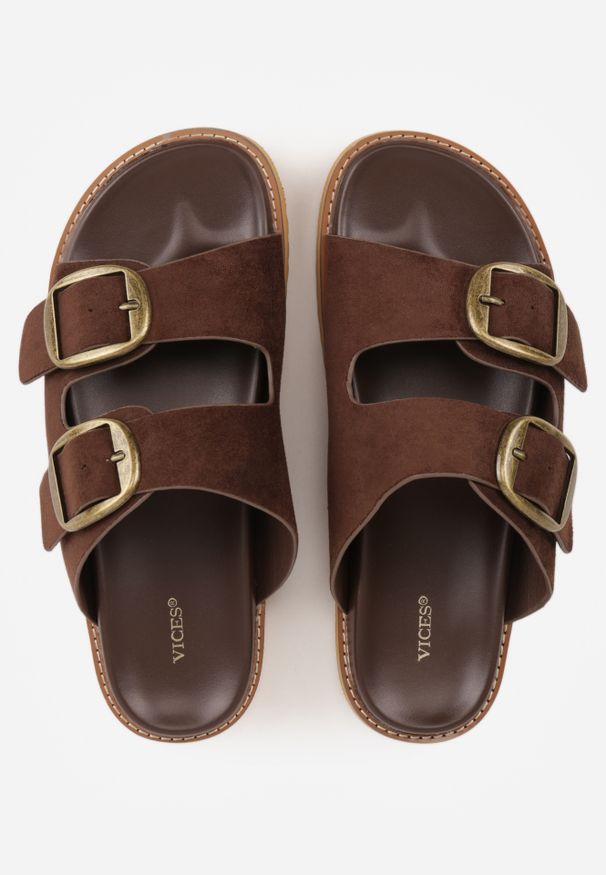 Renee - Brązowe Klapki VICES Ozdobione Dużymi Klamrami Jenniviane. Nosek buta: otwarty. Kolor: brązowy. Materiał: skóra, zamsz. Wzór: aplikacja. Sezon: lato. Obcas: na obcasie. Wysokość obcasa: niski