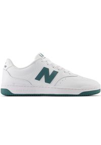 Buty unisex New Balance BB80UFG– białe. Okazja: na co dzień. Kolor: biały. Materiał: skóra, syntetyk, guma, materiał. Szerokość cholewki: normalna