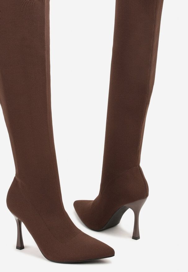 Renee - Brązowe Kozaki na Szpilce Vices z Elastyczną Cholewką Nulicella. Okazja: na co dzień. Kolor: brązowy. Szerokość cholewki: normalna. Obcas: na szpilce. Styl: casual