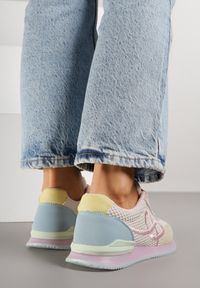 Born2be - Różowe Sneakersy Ozdobione Geometrycznym Motywem Icebluff. Okazja: na co dzień. Kolor: różowy. Materiał: jeans. Wzór: geometria, aplikacja #4