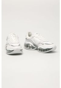 Karl Lagerfeld - Buty. Nosek buta: okrągły. Zapięcie: sznurówki. Kolor: biały. Materiał: syntetyk, materiał, skóra, guma. Szerokość cholewki: normalna. Obcas: na obcasie. Wysokość obcasa: średni #4