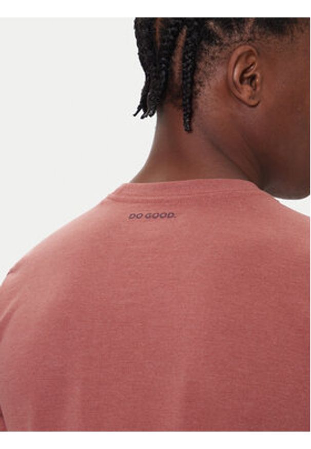 Cotopaxi T-Shirt Llama F25474M1521 Miedziany Regular Fit. Kolor: brązowy. Materiał: bawełna, syntetyk