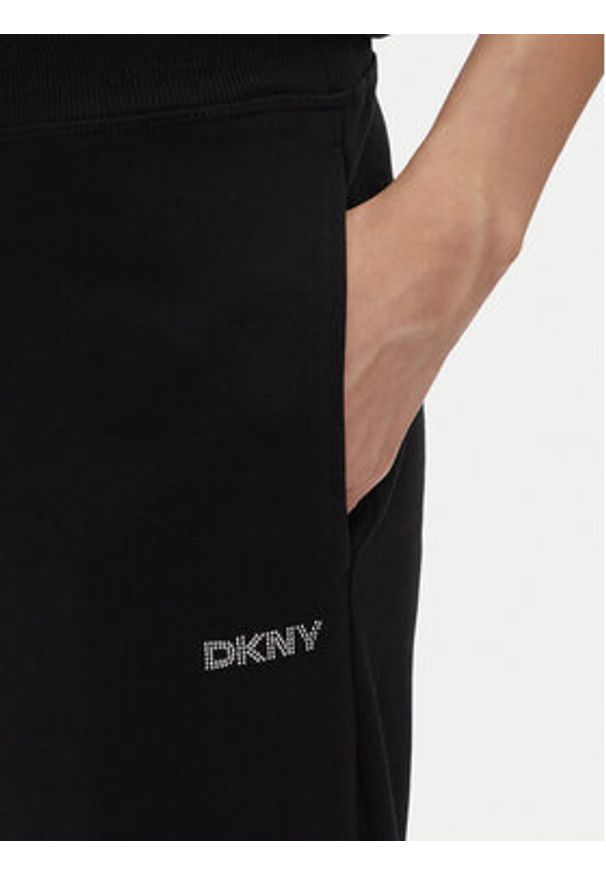 DKNY Sport Spodnie dresowe DP5P3624 Czarny Regular Fit. Kolor: czarny. Materiał: bawełna, syntetyk