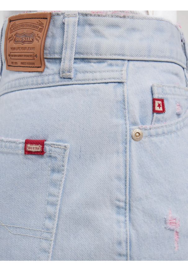 Big-Star - Szorty damskie jeansowe z kolekcji Authentic błękitne Authentic Girl 142. Stan: podwyższony. Kolor: niebieski. Materiał: jeans. Styl: młodzieżowy, klasyczny