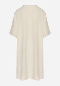 Born2be - Jasnobeżowa Sukienka Pudełkowa z Guzikami i Ozdobnymi Haftami Jenivanea. Okazja: na co dzień. Typ kołnierza: dekolt w serek. Kolor: beżowy. Materiał: skóra. Długość rękawa: długi rękaw. Wzór: haft. Styl: casual, elegancki #2