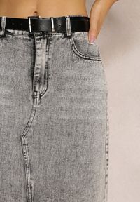 Renee - Szara Spódnica Jeansowa Maxi z Paskiem Mullese. Stan: podwyższony. Kolor: szary. Materiał: jeans. Styl: klasyczny #2