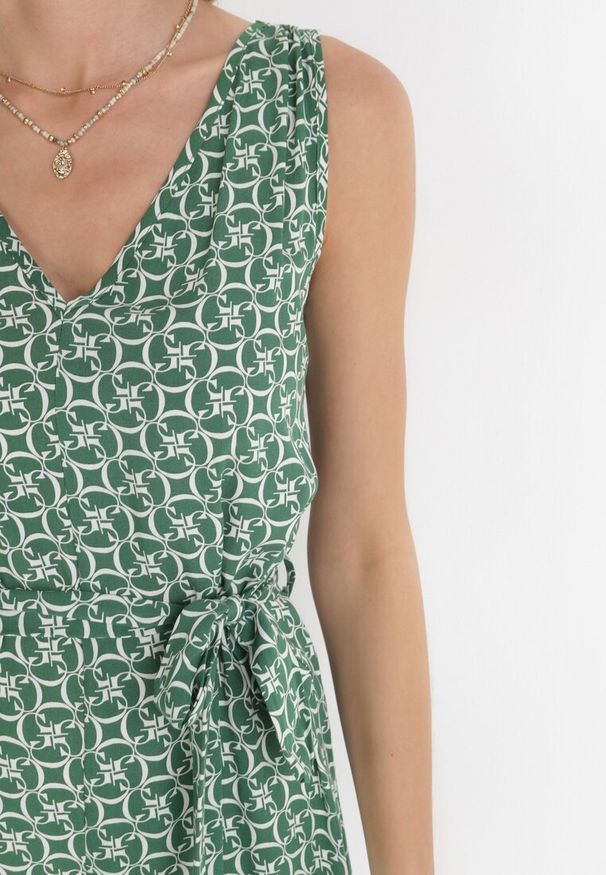 Born2be - Zielony Kombinezon z Wiskozy i Wiązanym Paskiem Anaphine. Kolor: zielony. Materiał: wiskoza. Sezon: lato. Styl: elegancki