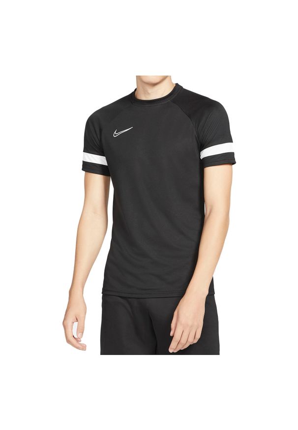 Koszulka męska piłkarska Nike Dri-FIT Academy CW6101. Materiał: materiał, poliester, skóra, tkanina. Długość rękawa: krótki rękaw. Technologia: Dri-Fit (Nike). Długość: krótkie. Sport: piłka nożna
