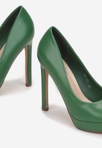 Born2be - Zielone Szpilki z Platformą Zirli. Nosek buta: okrągły. Kolor: zielony. Obcas: na platformie. Styl: klasyczny. Wysokość obcasa: średni #3