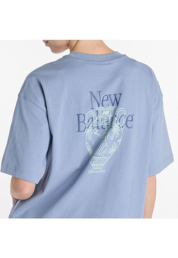 Koszulka damska New Balance WT51940DUS – niebieska. Kolor: niebieski. Materiał: bawełna, materiał. Wzór: napisy