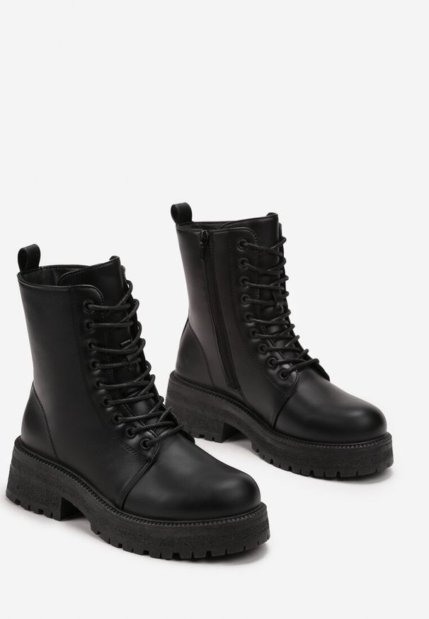 Born2be - Czarne Botki Workery na Grubej Podeszwie Verzen. Okazja: na co dzień. Nosek buta: okrągły. Kolor: czarny. Materiał: jeans. Styl: elegancki, casual, klasyczny