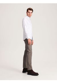 Reserved - Koszula regular fit - biały. Kolor: biały. Materiał: bawełna