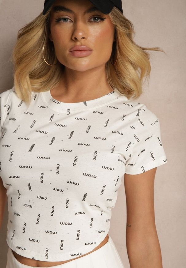 Renee - Biały T-shirt z Bawełny Ozdobiony Brokatem Olindara. Okazja: na co dzień. Kolor: biały. Materiał: bawełna. Wzór: aplikacja. Styl: casual