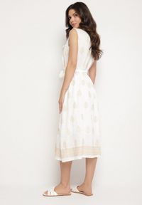 Born2be - Biała Wiskozowa Sukienka Koszulowa w Hafty z Paskiem Araverra. Okazja: na co dzień. Kolor: biały. Materiał: wiskoza. Wzór: haft. Sezon: wiosna, lato. Typ sukienki: koszulowe. Styl: klasyczny, casual, elegancki #4