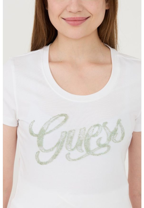 Guess - GUESS Biały t-shirt Script. Kolor: biały