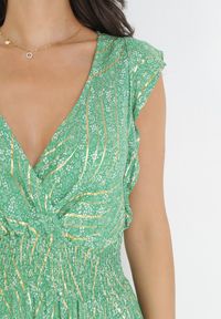 Born2be - Zielona Maxi Sukienka Wiskozowa z Gumką w Talii i Metalicznym Nadrukiem Fianre. Kolor: zielony. Materiał: wiskoza. Wzór: nadruk. Typ sukienki: kopertowe. Długość: maxi #3