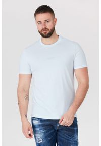 Guess - GUESS Błękitny t-shirt męski z aplikacją z logo, Rozmiar S. Kolor: niebieski. Wzór: aplikacja