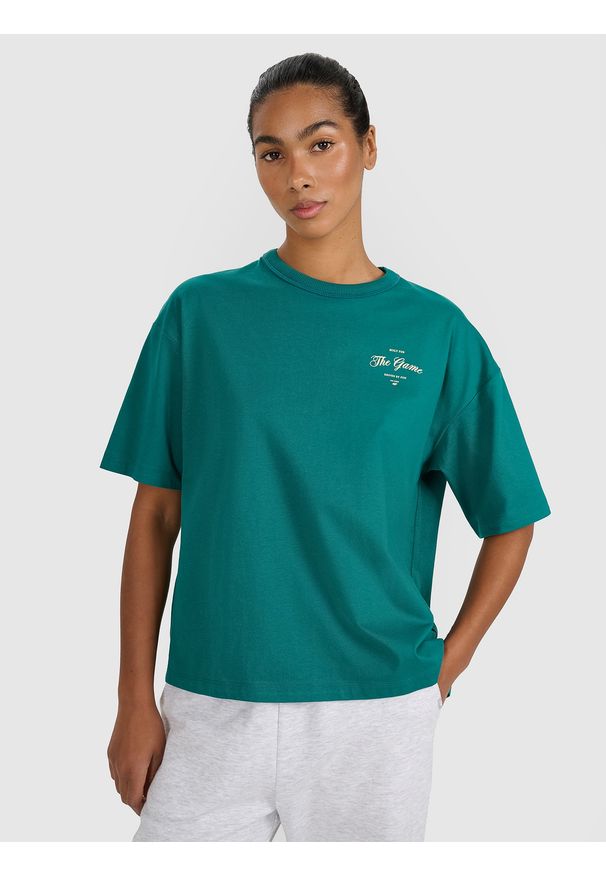 4f - 4F T-shirt oversize z nadrukiem damski - turkusowy XXL. Okazja: na co dzień. Kolor: turkusowy. Materiał: materiał, bawełna, jersey, dzianina. Długość rękawa: krótki rękaw. Długość: krótkie. Wzór: nadruk. Styl: sportowy, klasyczny, casual
