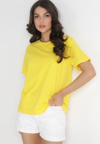 Born2be - Żółty Gładki T-shirt z Krótkimi Rękawami Elisza. Kolor: żółty. Długość rękawa: krótki rękaw. Długość: krótkie. Wzór: gładki #4