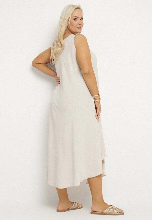 Born2be - Jasnobeżowa Rozkloszowana Sukienka z Bawełną Nairilo. Okazja: na spacer. Kolor: beżowy. Materiał: bawełna. Sezon: lato. Styl: klasyczny, elegancki