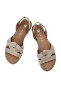 Sandały damskie Armodo, cholewka skóra naturalna pasek zakładany płaska podeszwa odkryte palce casualowy fason, szare, 40476. Okazja: na co dzień. Zapięcie: pasek. Kolor: szary. Materiał: skóra. Sezon: lato. Obcas: na płaskiej podeszwie. Styl: casual. Wysokość obcasa: niski #2